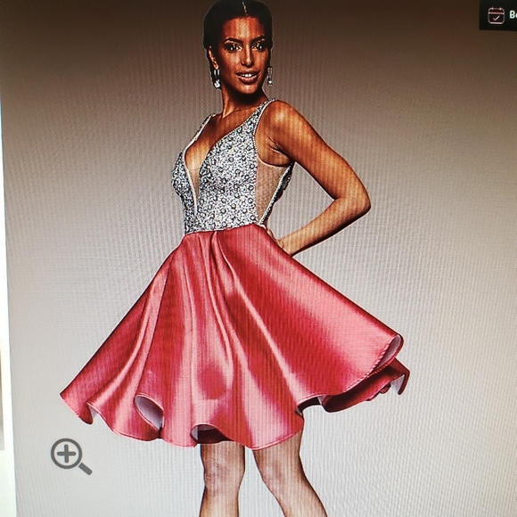 Short a line dress - Picture 2 of 3